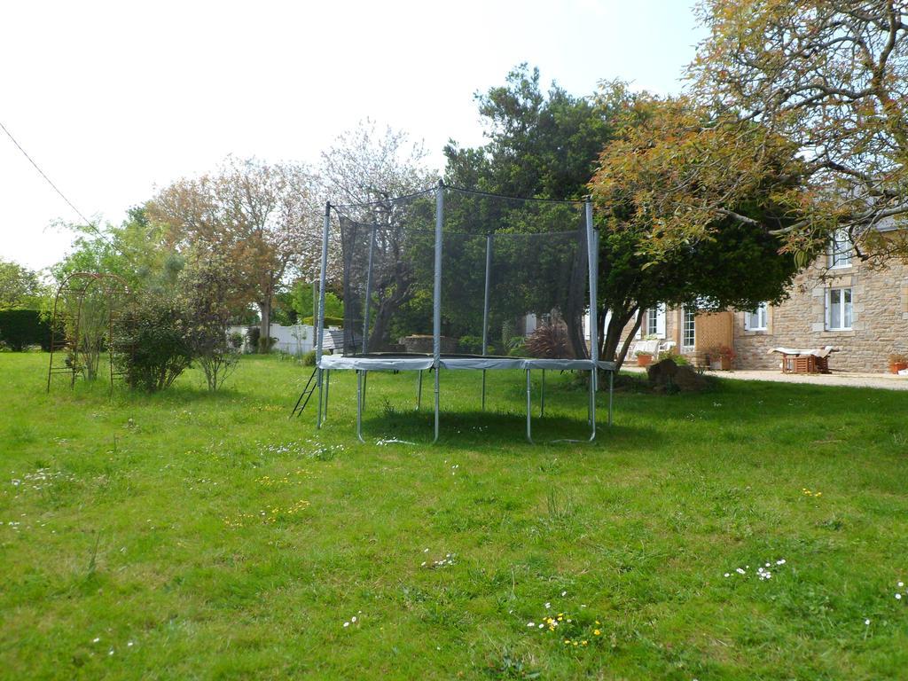 Farmhouse In An Amazing Private Park Guest House Vannes Exterior photo